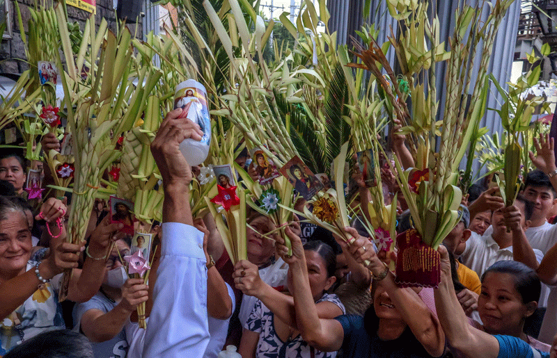 Celebrating-Palm-Sunday-blessing