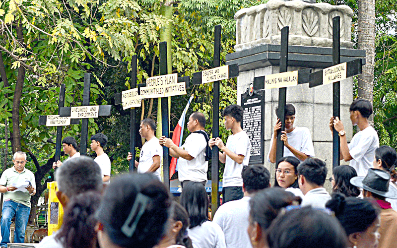 the-other-face-of-holy-week