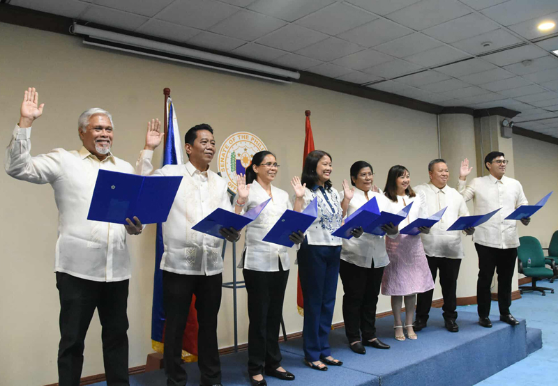UNA-oath-taking