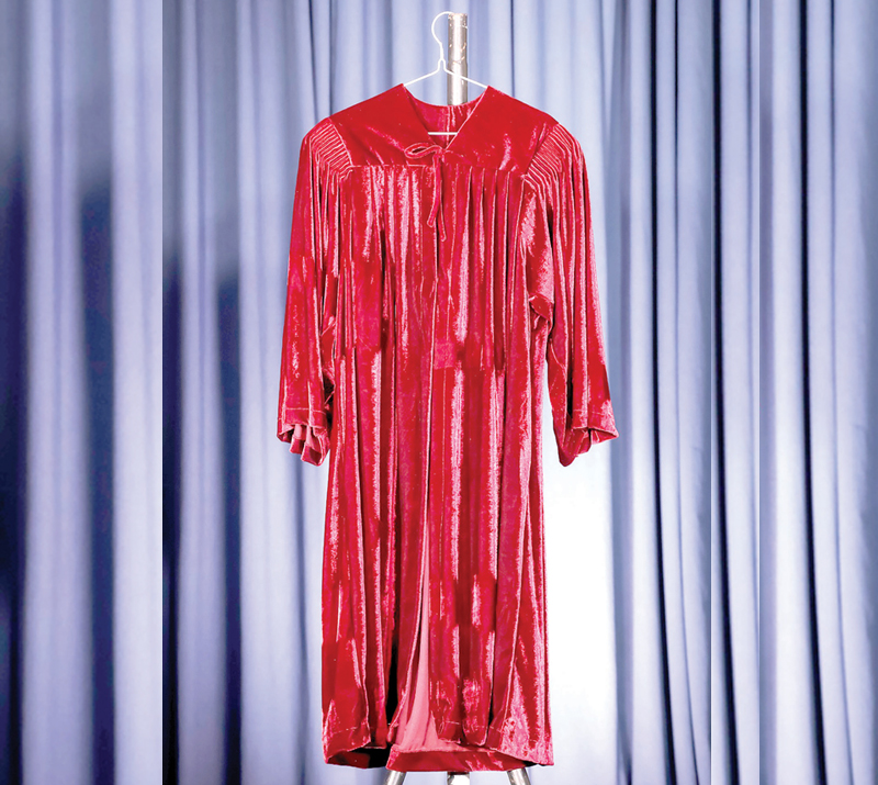 impeachment-robe